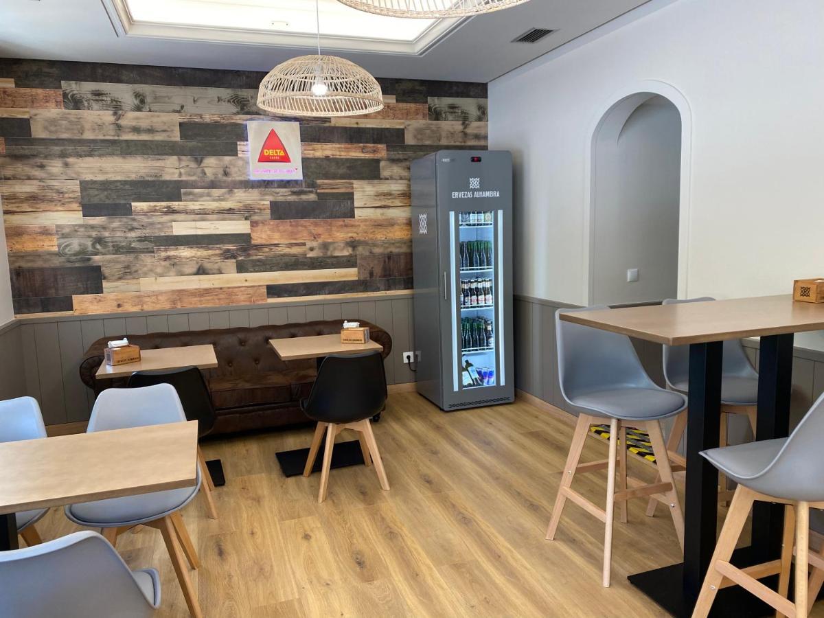 Saudade Hostal Cafeteria A Coruña Zewnętrze zdjęcie